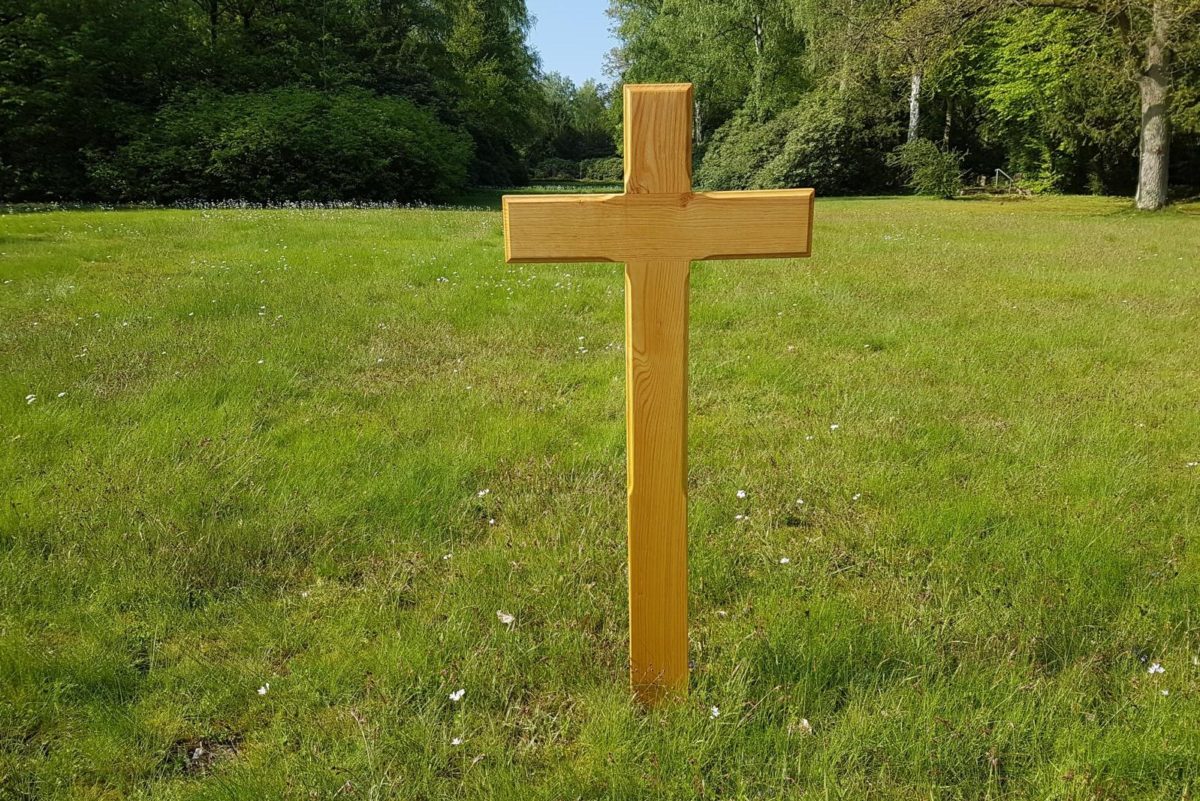 holzgrabkreuz
